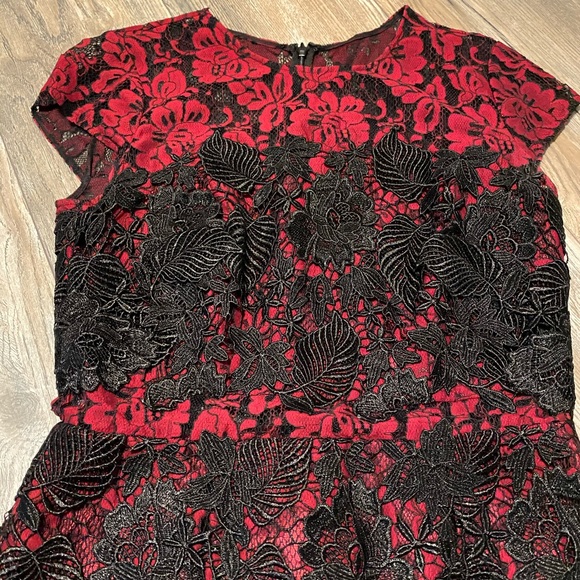 Monique Lhuillier Red/Black Lace Cocktail Dress - Picture 2 of 4